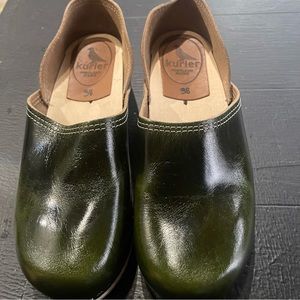 Kurier Wood Clog Olive Green size 38